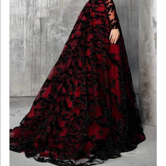 FOUAD SARKIS COUTURE GOWN! - Picture 3 of 8